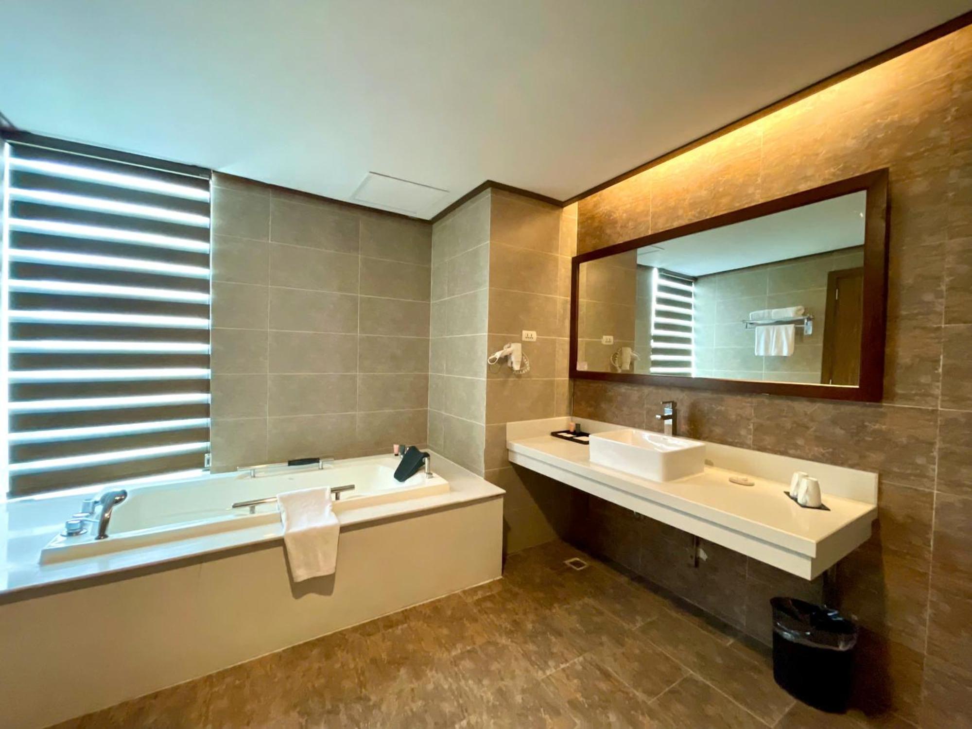 Muong Thanh Grand Xa La Hotel Hanoi Luaran gambar